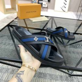 Picture of LV Slippers _SKU573983319501956